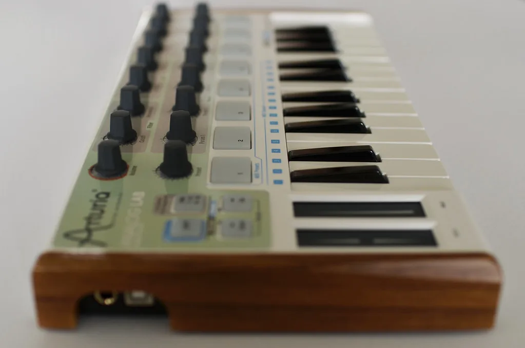 Comment choisir un clavier maître MIDI