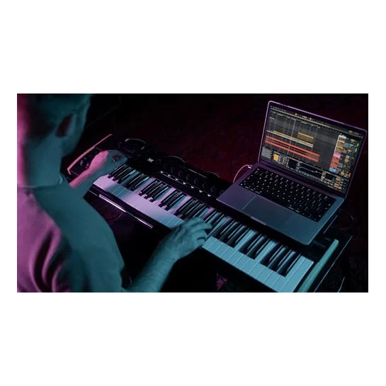 Autre vue du Clavier maître MIDI Korg Keystage 49